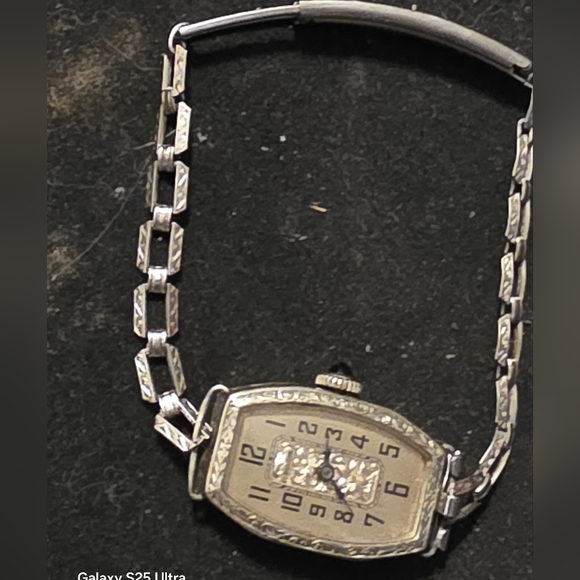 Vintage ART DECO 20S OR 30S BULOVA Silver Watch with Black Numerals - Picture 11 of 12